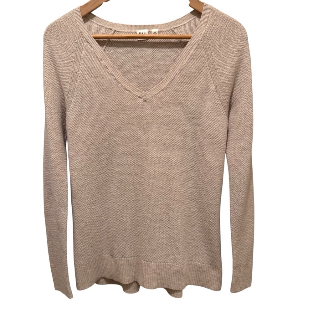 GAP Women's Merino Light Beige V-Neck Sweater